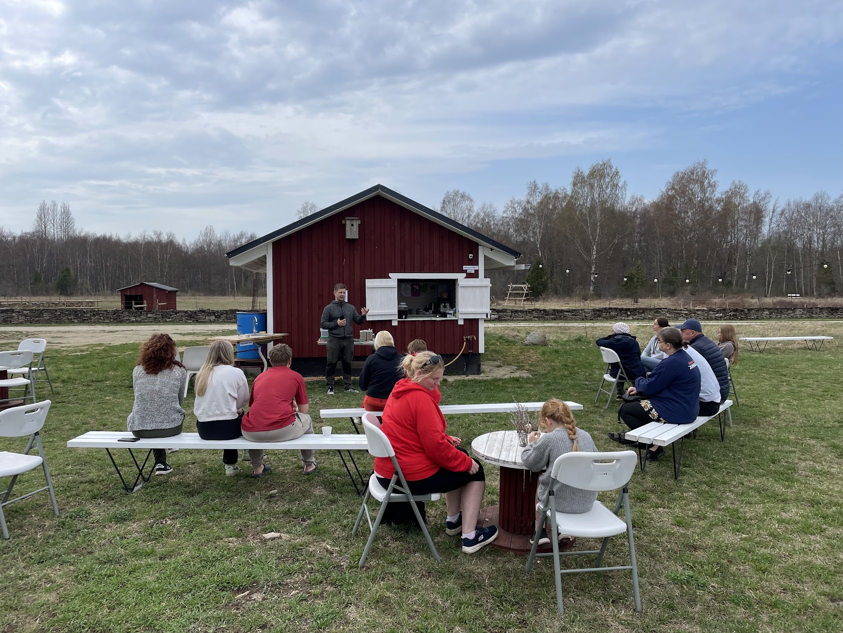 Nutiseadmega looduses – praktiline töötuba Niiduveeres